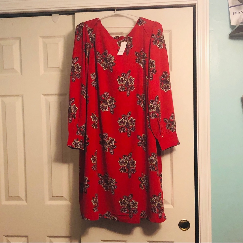 LOFT Plus -Red floral Dress with button sleeves!